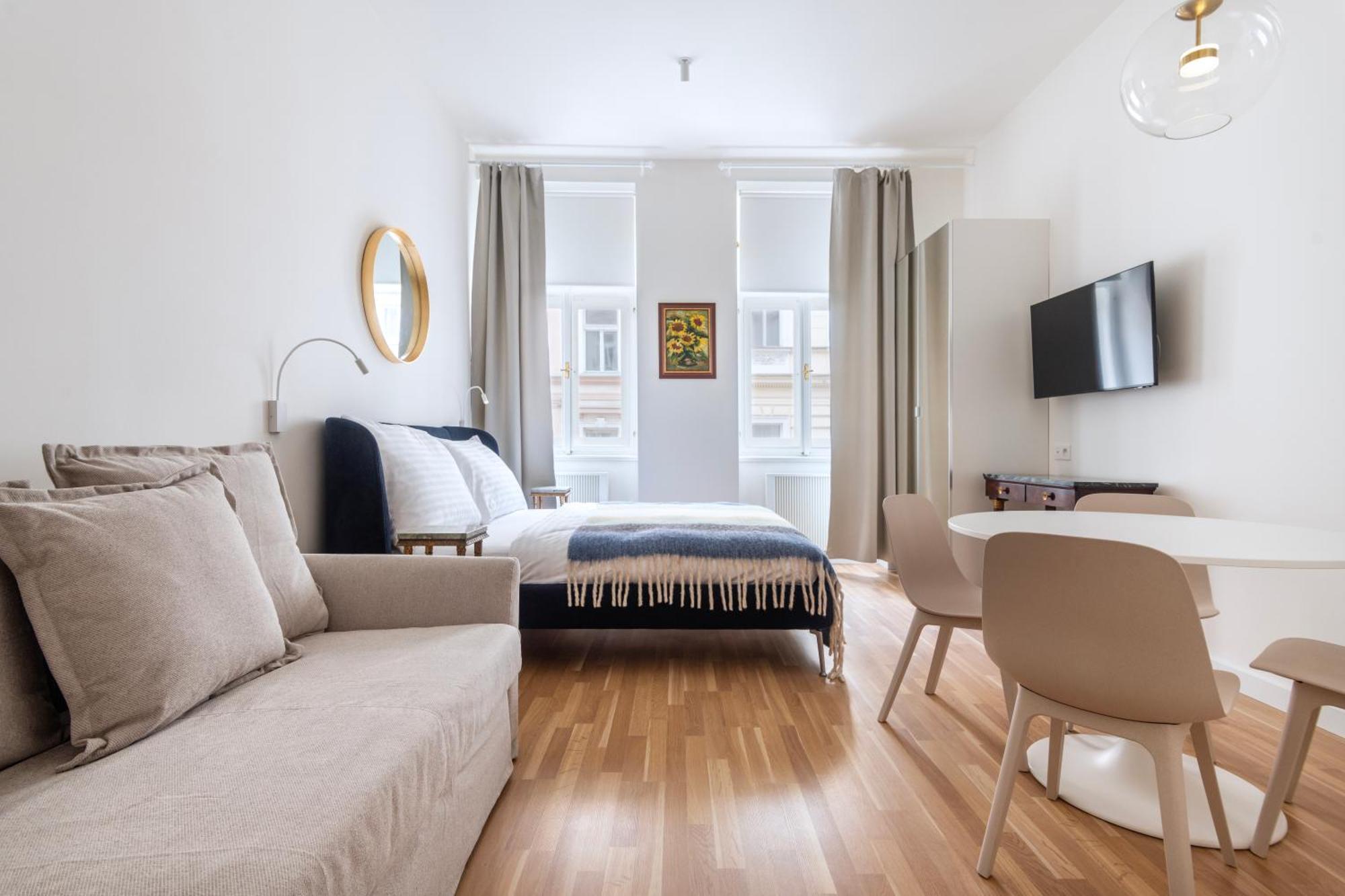 Apartment J3 *