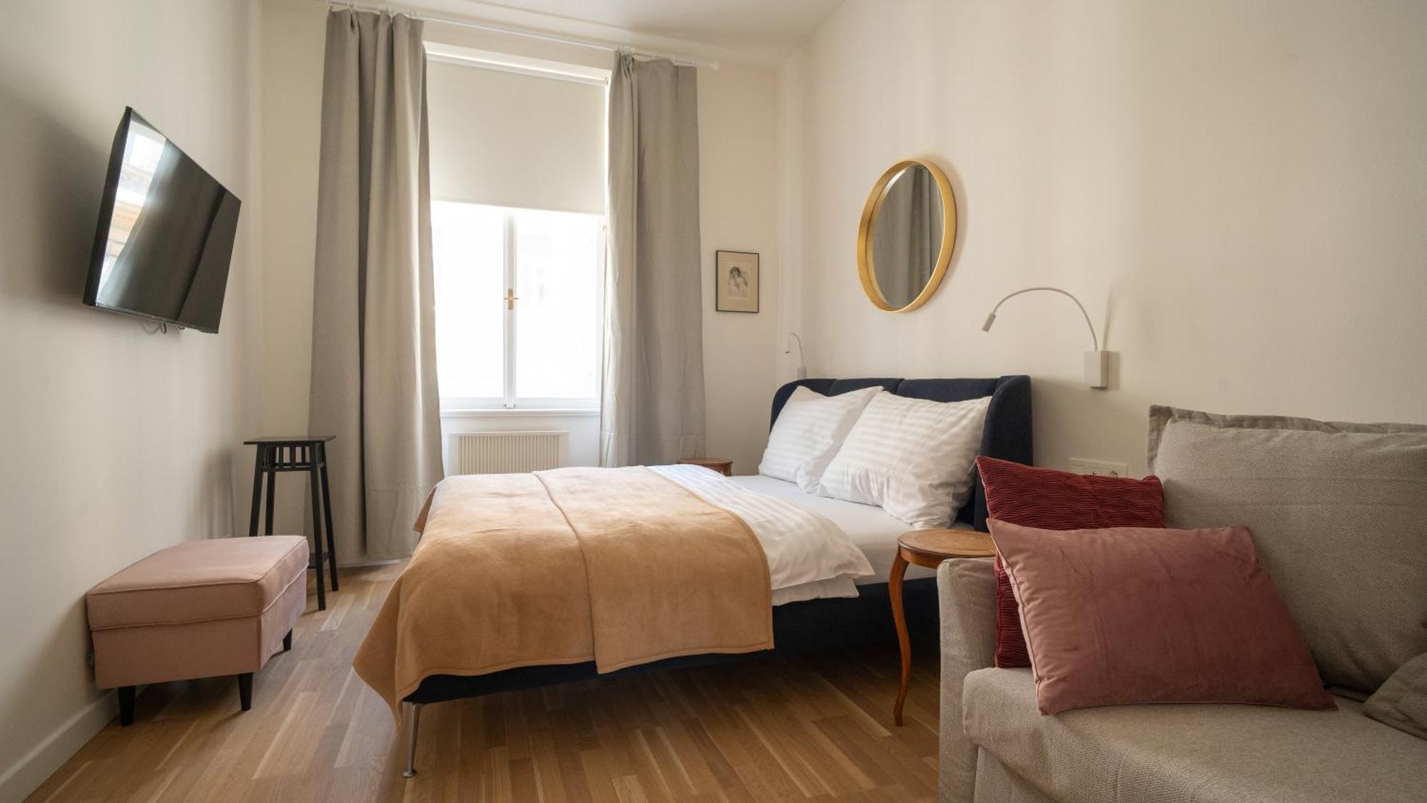 Apartment J3 *