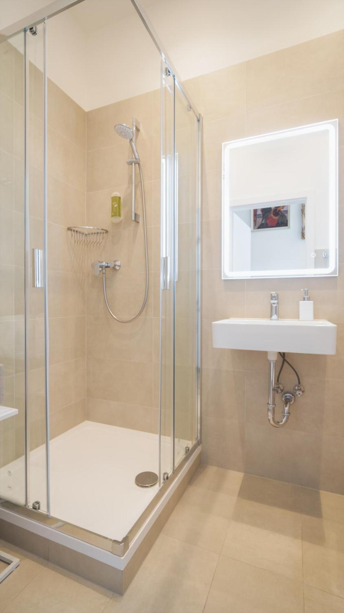 Apartment J3
